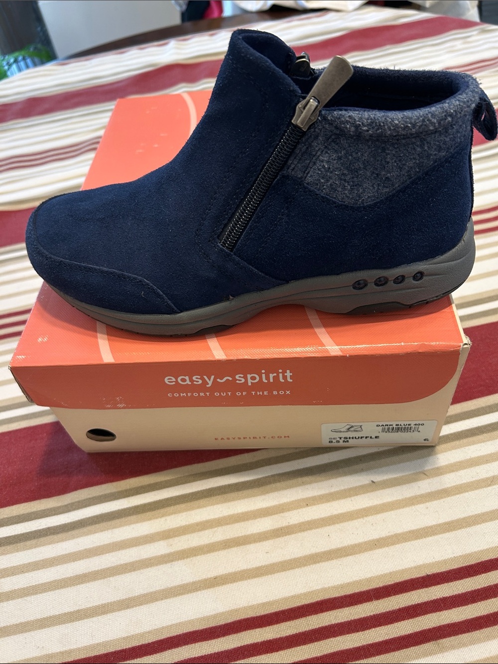 Easy Spirit Dark Blue Suede Zip-Up Ankle Bootie with Gray Collar